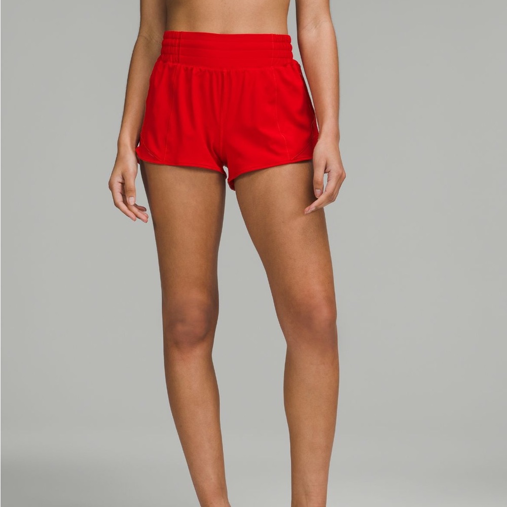 Lululemon Hotty Hot High-Rise Shorts 2.5”